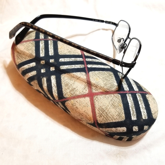 Host Pick 🎉NEW BURBERRY Glass Frames with Case - Picture 2 of 9